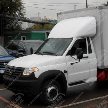 Обтекатель на УАЗ Профи белый