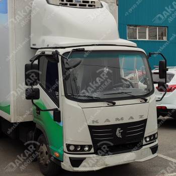 Обтекатель на КамАЗ Компас 5 белый с вырезом