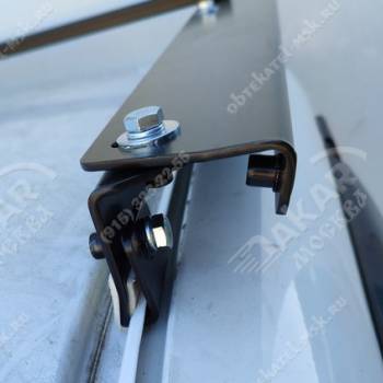 Обтекатель (спойлер) на Уаз Профи/Карго на рамном крепеже широкий