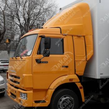 Обтекатель на КамАЗ 4308 желтый без спальника с боковыми Обтекатель на КамАЗ 4308 желтый без спальника с боковыми